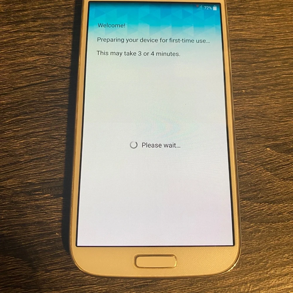 Samsung Galaxy S4 SPH-720 Sprint 4G 16 GB White Frost Android Cell Phone